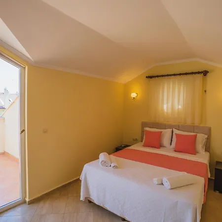 De Denize Sifir 8 Kisilik بيت للعطل فتحية